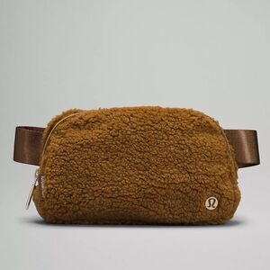 NWT Lululemon Burnt Caramel Fleece Everywhere Belt Bag